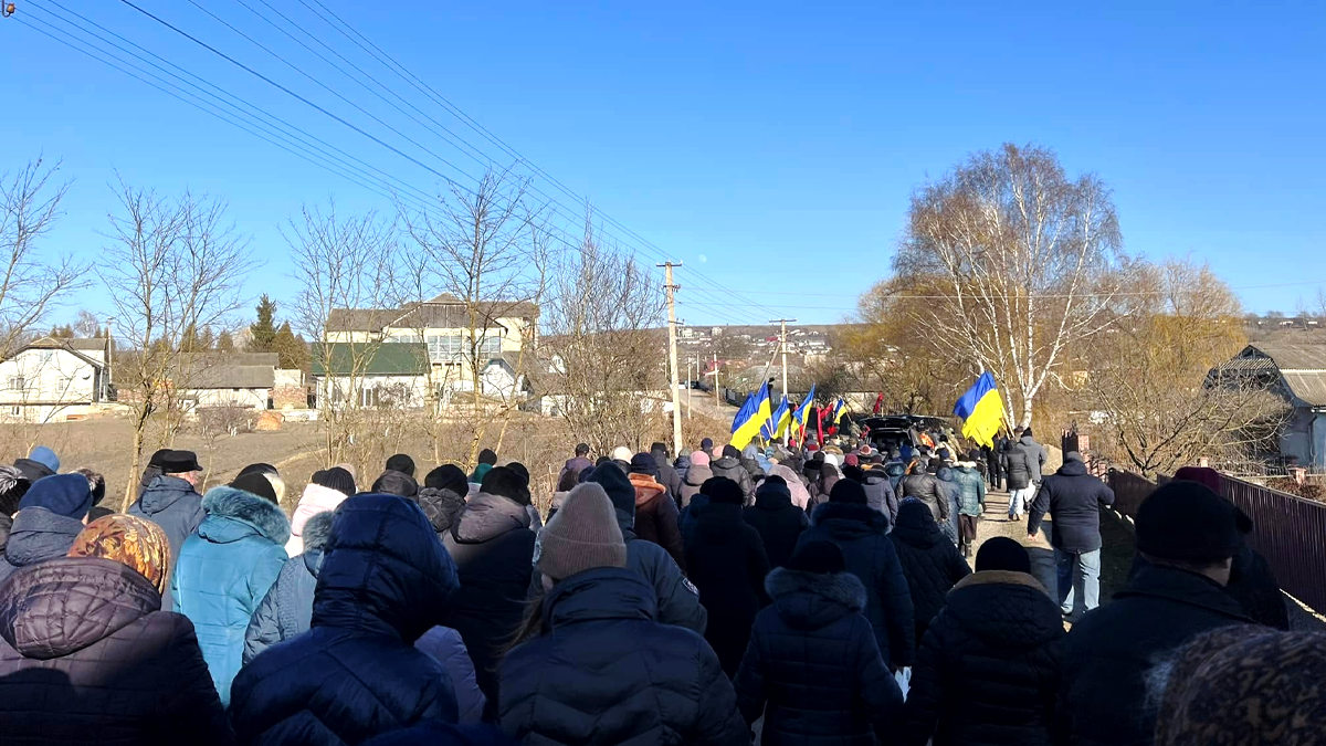 На Городенківщині попрощалися з воїном Юрієм Яринським 8