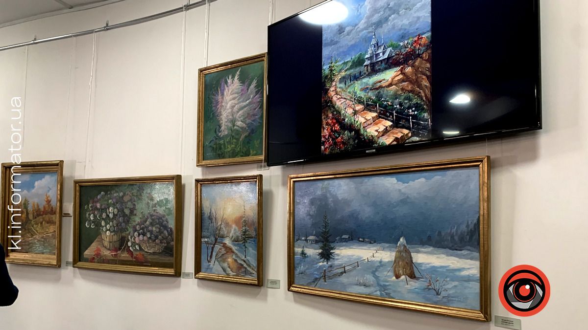 "Крізь призму серця і душі": виставку живопису відкрили в Коломиї 7
