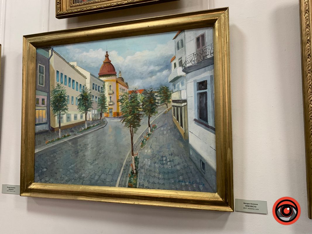 "Крізь призму серця і душі": виставку живопису відкрили в Коломиї 12