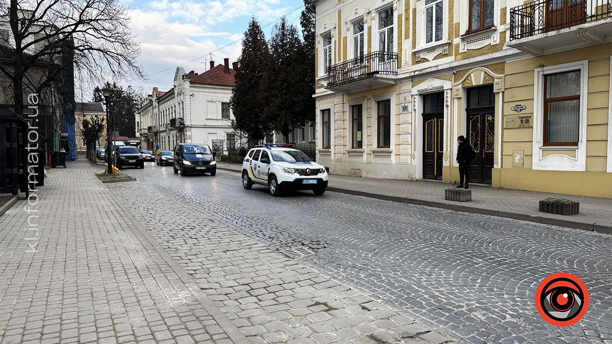 У Коломиї зустріли скорботний кортеж з тілом воїна Руслана Возного 1