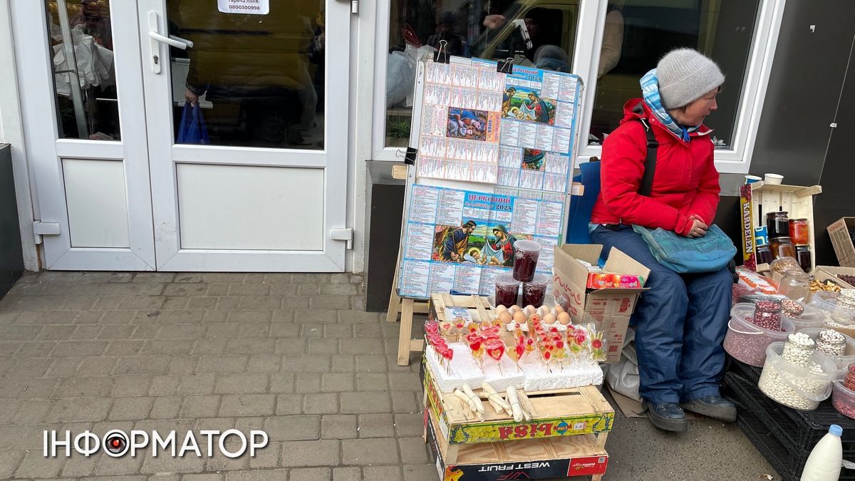 Базар біля базару: як вул. Ринок у Коломиї стала місцем торгівлі просто неба 5
