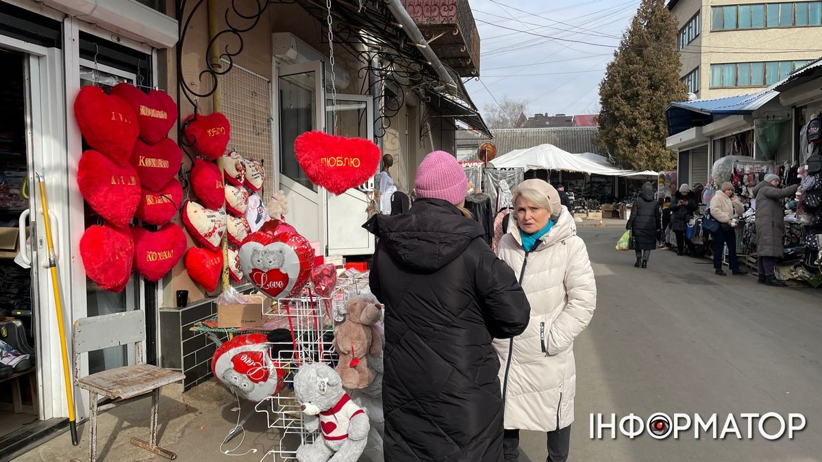 Базар біля базару: як вул. Ринок у Коломиї стала місцем торгівлі просто неба 4