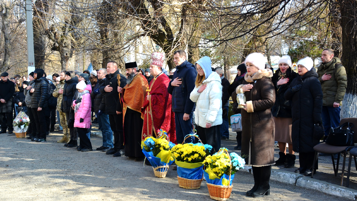 У Надвірній відкрили меморіальні дошки на честь воїнів Гриціва Василя та Тиміцького Назарія 4