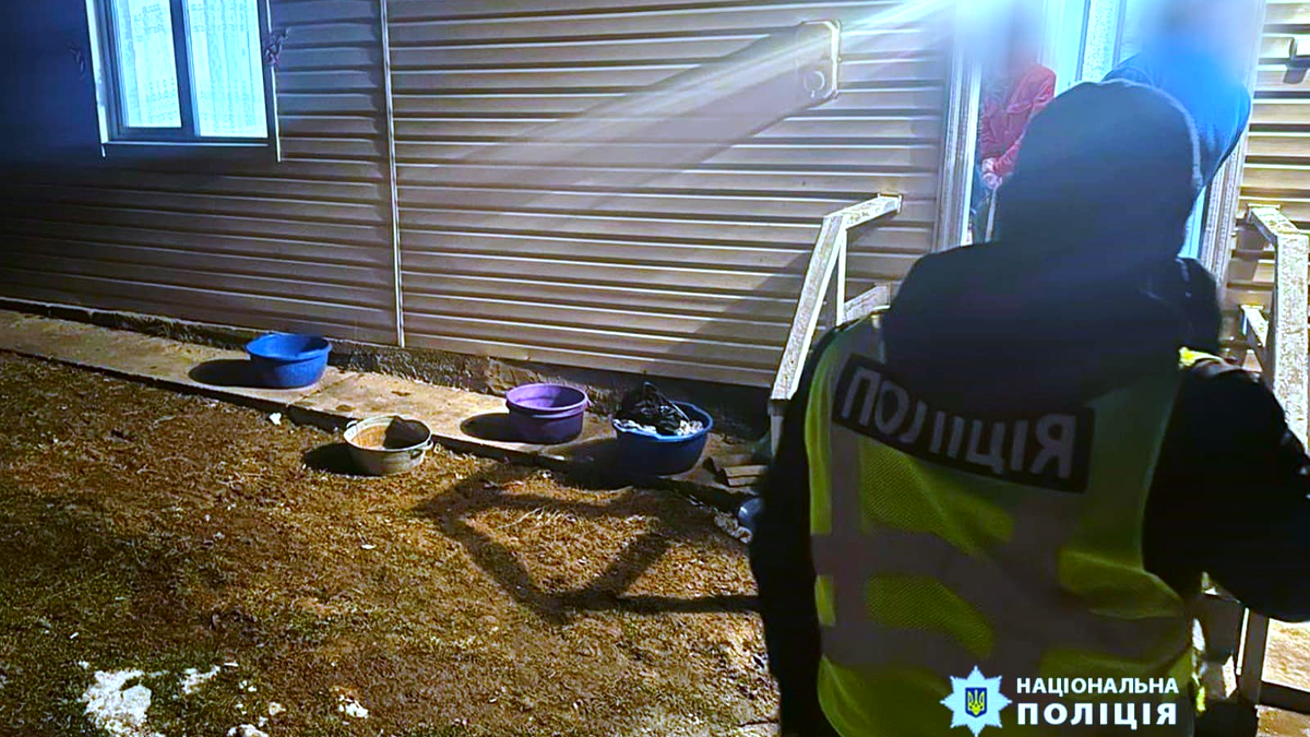 На Коломийщині чоловік під час застілля вдарив приятеля ножем 1