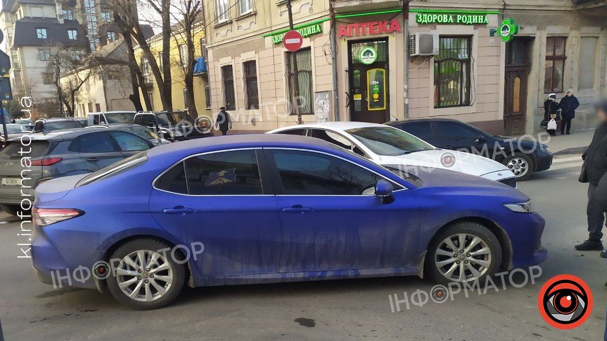 У центрі Коломиї - ДТП: рух сильно ускладнено 2