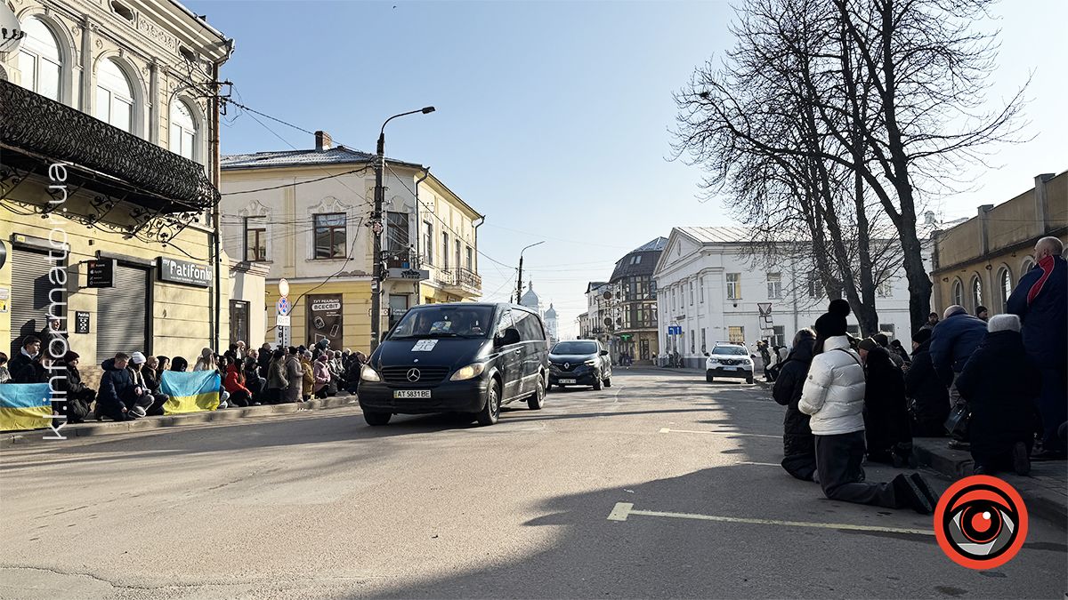 Коломияни провели в останню дорогу воїна Івана Федюка 2