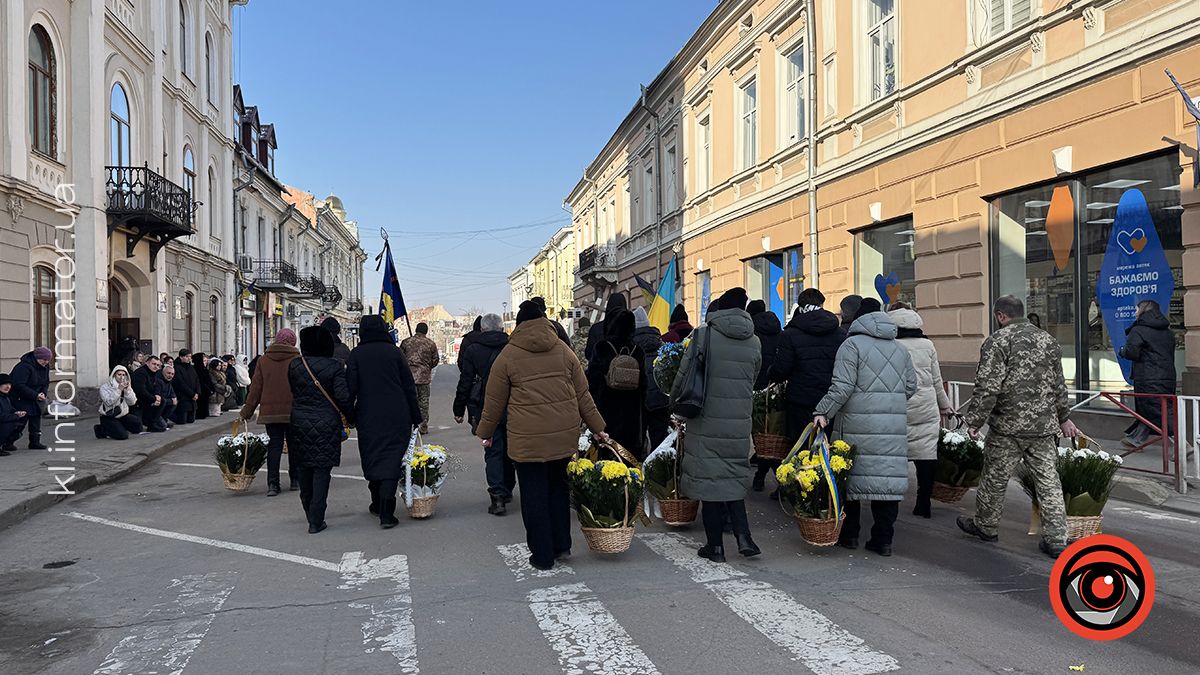 Коломияни провели в останню дорогу воїна Івана Федюка 17