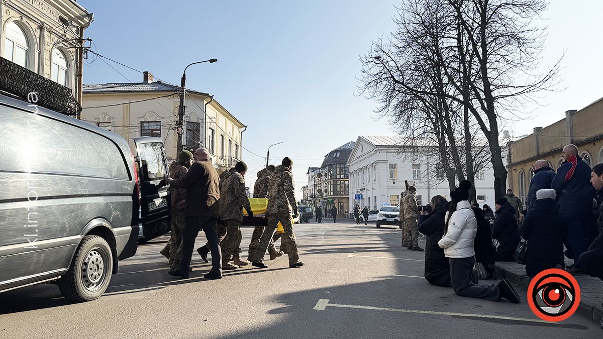 Коломияни провели в останню дорогу воїна Івана Федюка 4