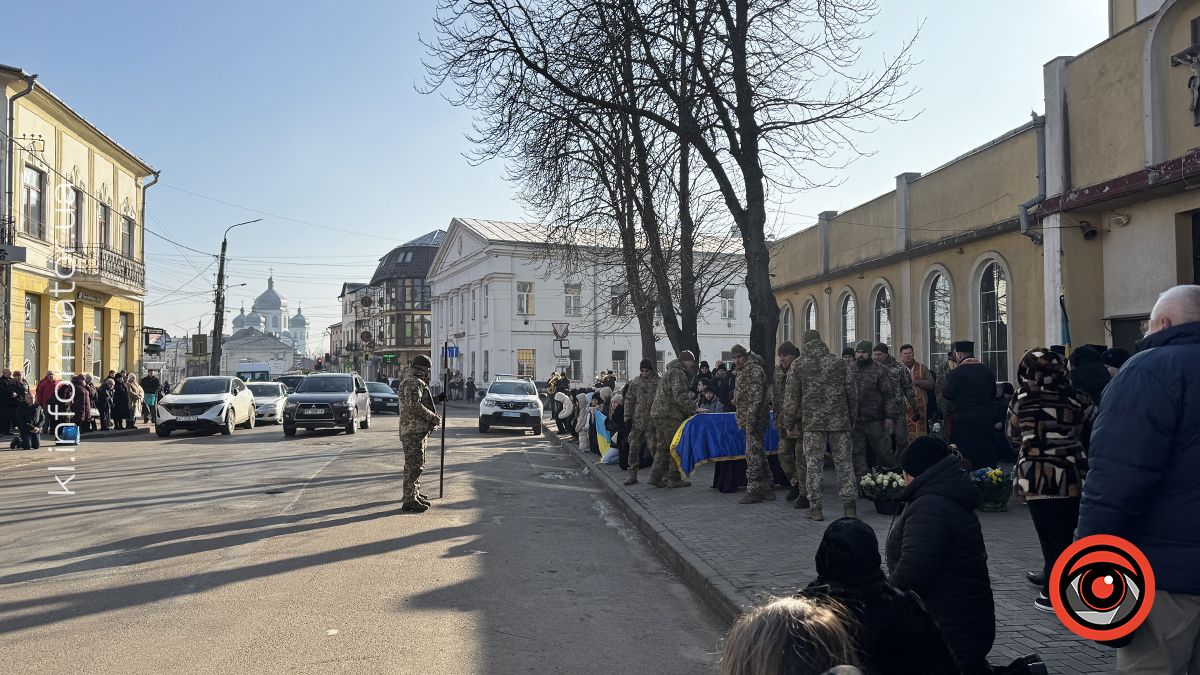 Коломияни провели в останню дорогу воїна Івана Федюка 3