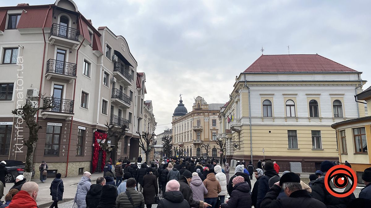 Коломия попрощалася із Героєм Русланом Возним 7