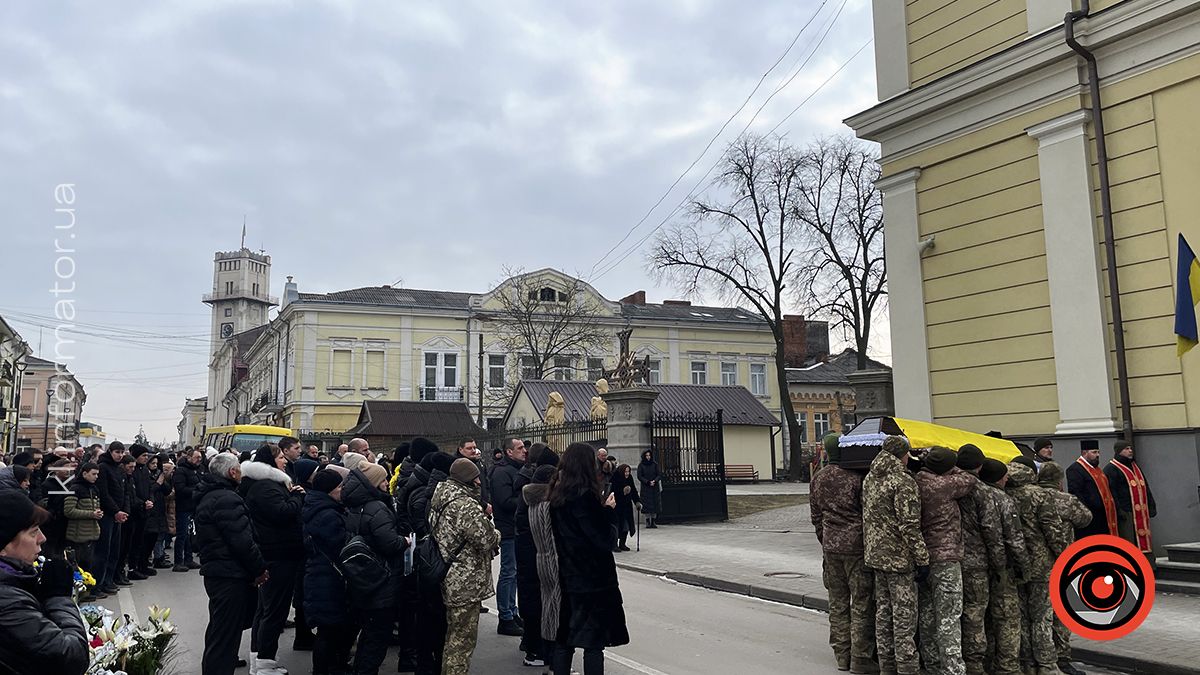 Коломия попрощалася із Героєм Русланом Возним 14