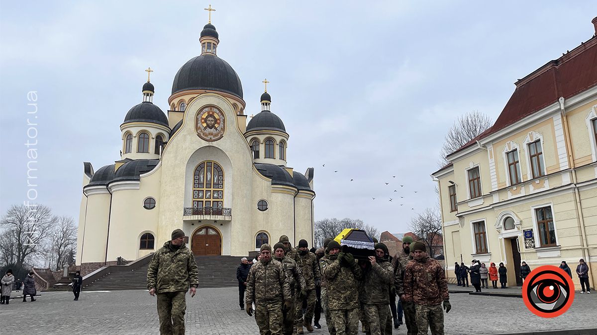 Коломия попрощалася із Героєм Русланом Возним 4