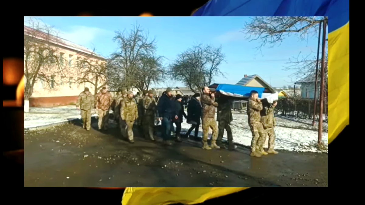 У Турці в останню путь провели воїна Мирослава Марущака 5