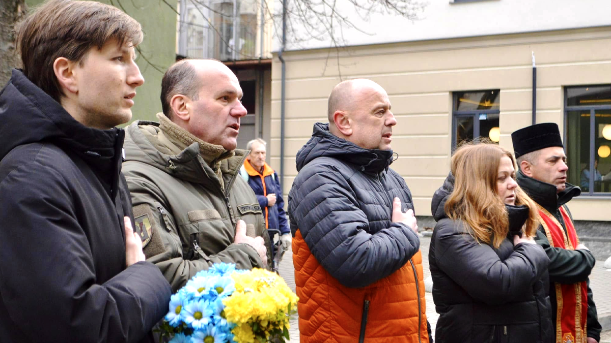 У Коломиї відкрили меморіальну дошку загиблому воїну Володимиру Бобику 4