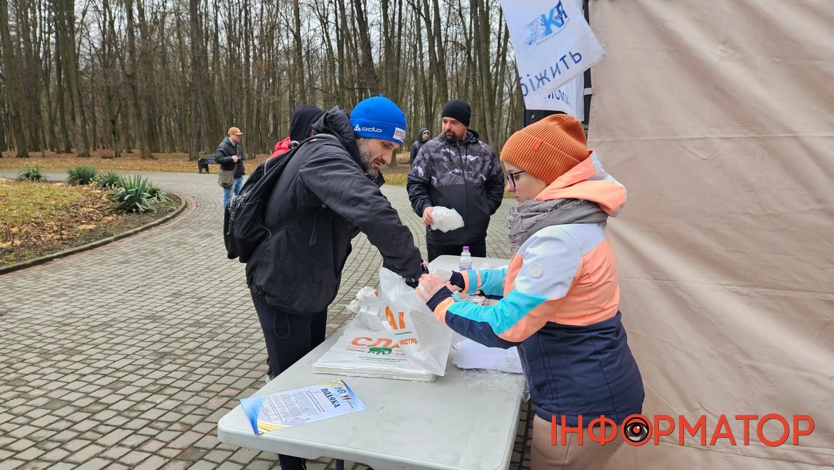 Алея добровольців у Коломиї поповнилась молодими дубами, а крім того цей день відзначили іншими спортивно-масовими заходами 2