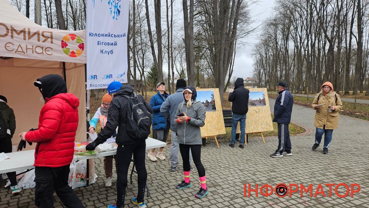 Алея добровольців у Коломиї поповнилась молодими дубами, а крім того цей день відзначили іншими спортивно-масовими заходами 5