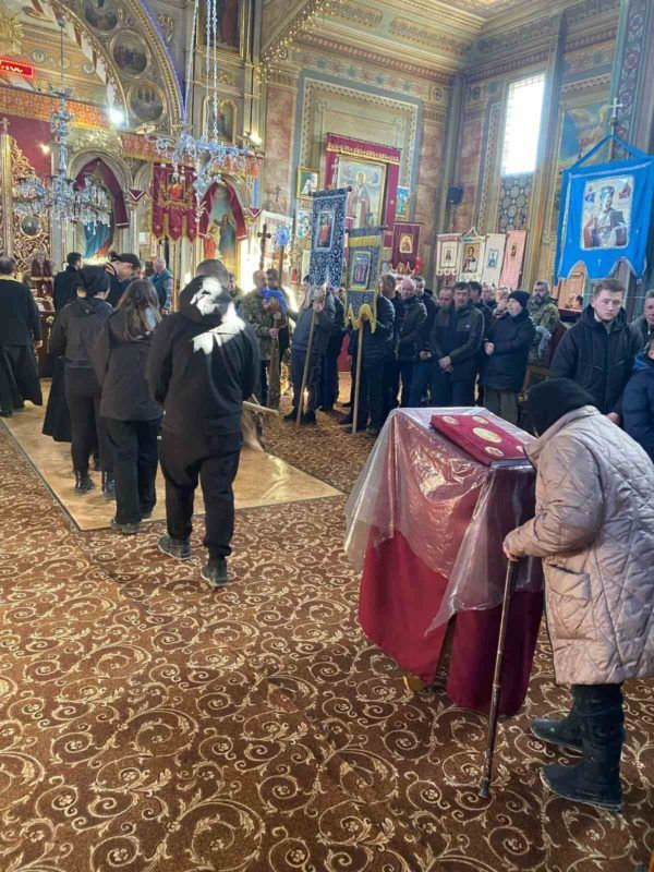 Верховинщина попрощалась із померлим воїном Дмитром Проданюком 3