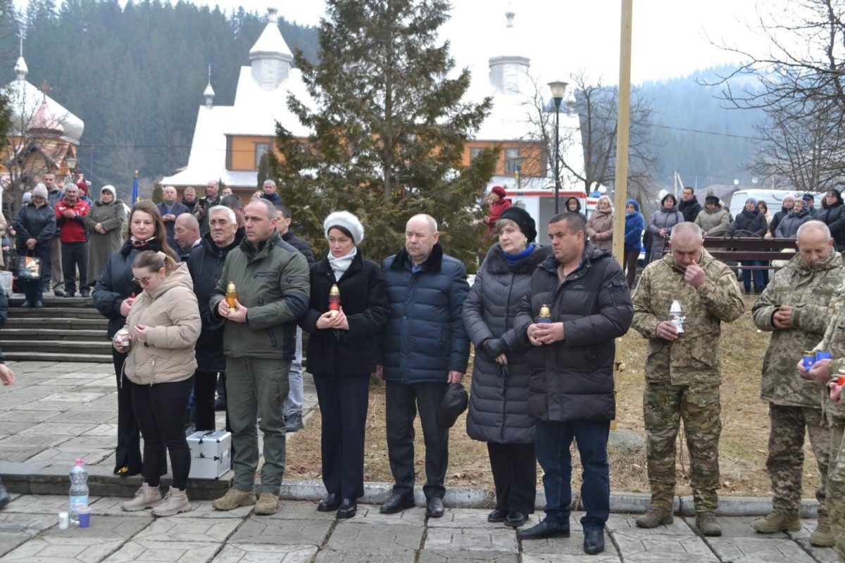 Верховинщина "на щиті" зустріла полеглого Героя Михайла Пататюка 1