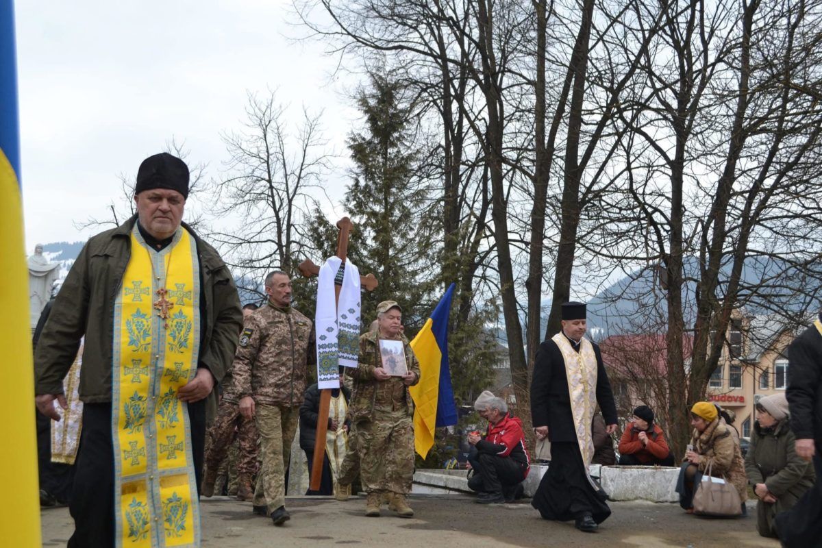 Верховинщина "на щиті" зустріла полеглого Героя Михайла Пататюка 2