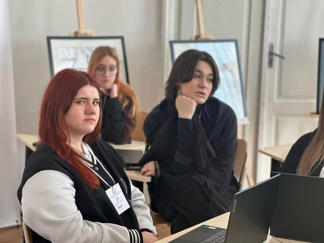 Сучасна мистецька лабораторія запрацювала у Коломийському педколеджі 3
