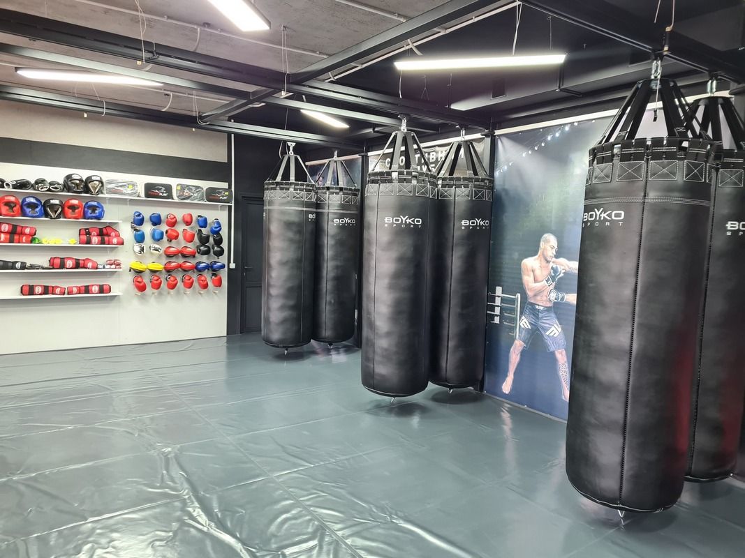 На Снятинщині відкрили новий спортивний зал для борців ММА 4