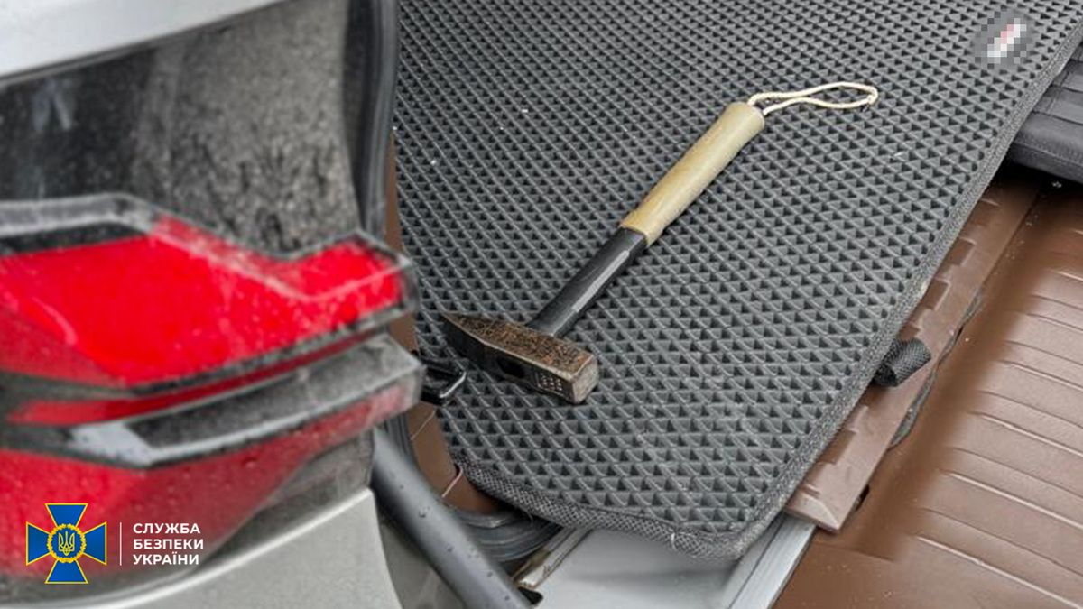 Рекет вибивав молотком данину з мобілізованих і онкохворих. Банда діяла на Прикарпатті, Буковині й Хмельниччині 3