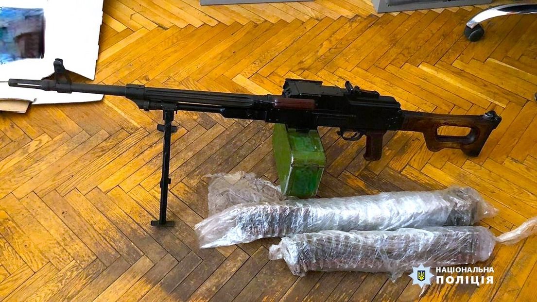 Торгували зброєю на Прикарпатті