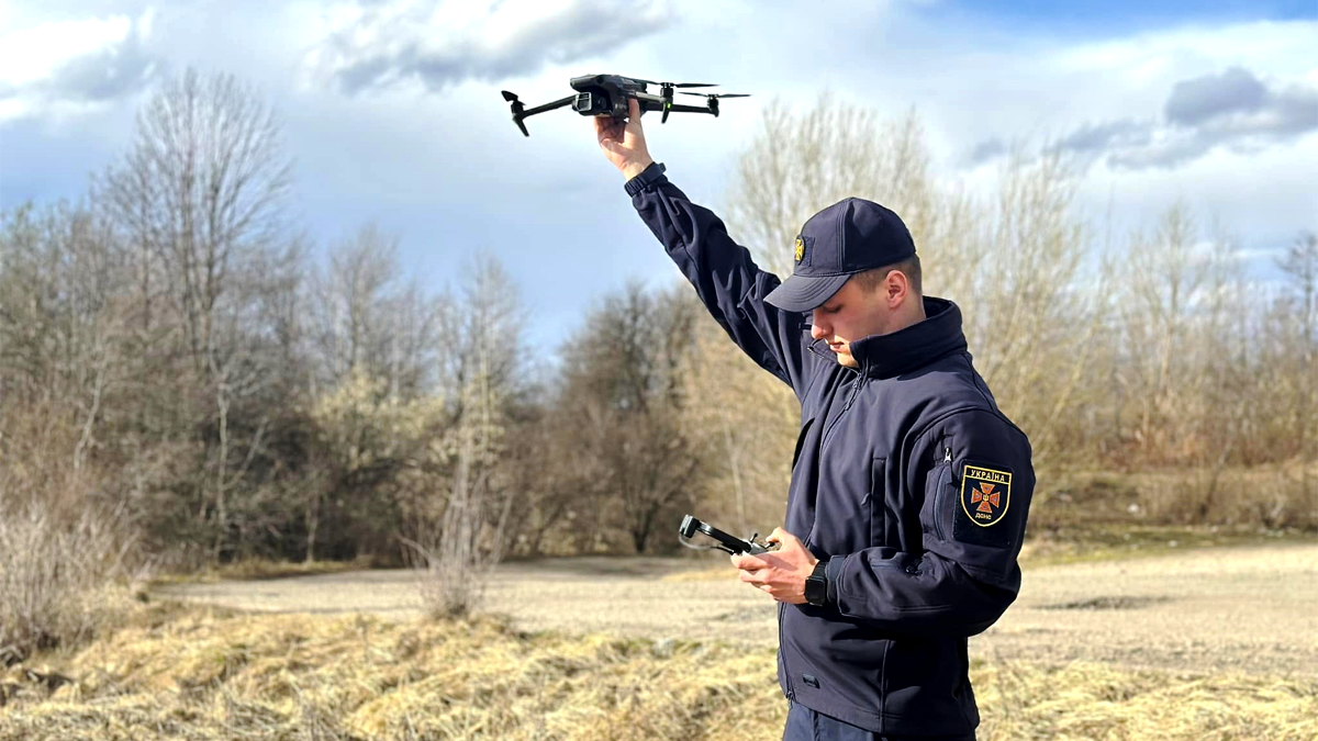 8 паліїв сухої трави оштрафували на Прикарпатті за добу 1