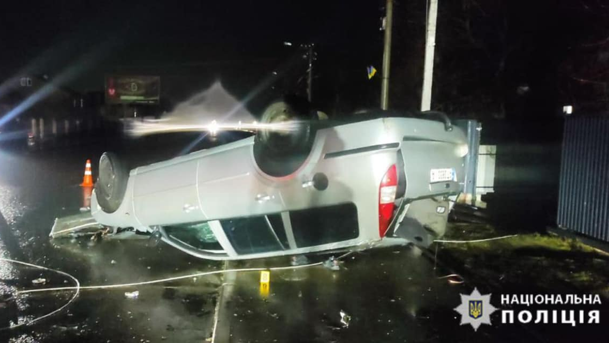 П'яний водій в'їхав у електроопору: деталі смертельного ДТП в Яремче 1