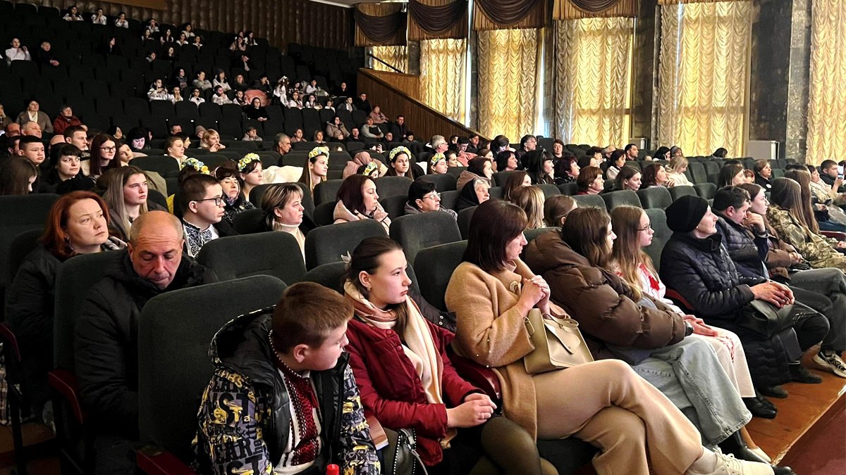 На Городенківщині пройшов благодійний аукціон на підтримку ЗСУ 1