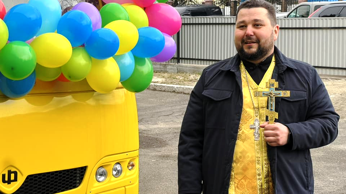 Для одного з ліцеїв Городенківської громади придбали новий шкільний автобус 3