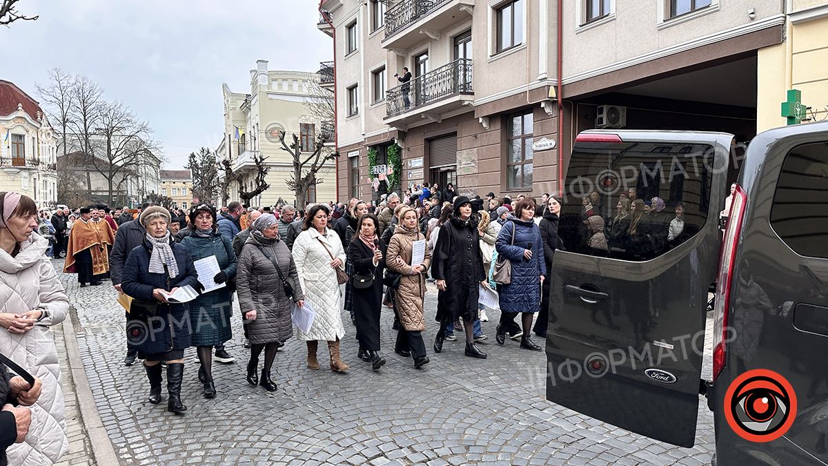 У Коломиї відбулась Хресна дорога по місту 7