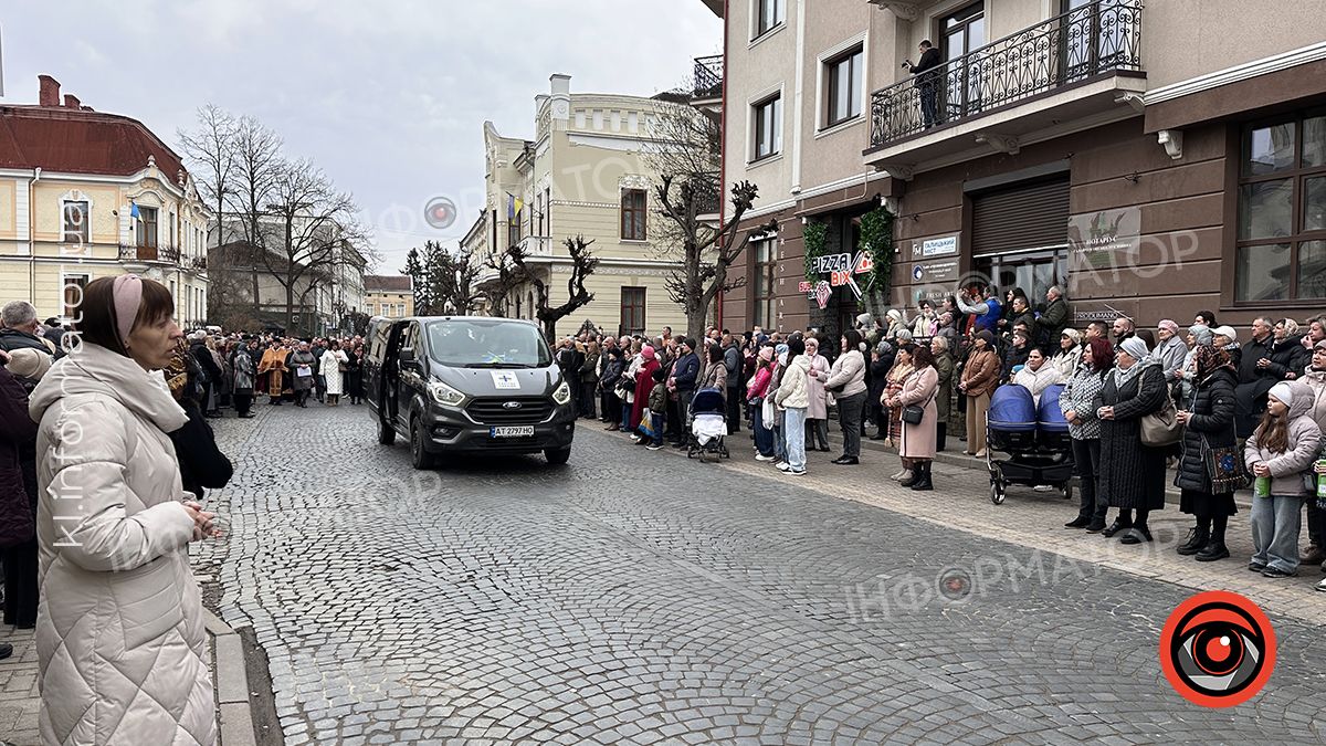У Коломиї відбулась Хресна дорога по місту 8