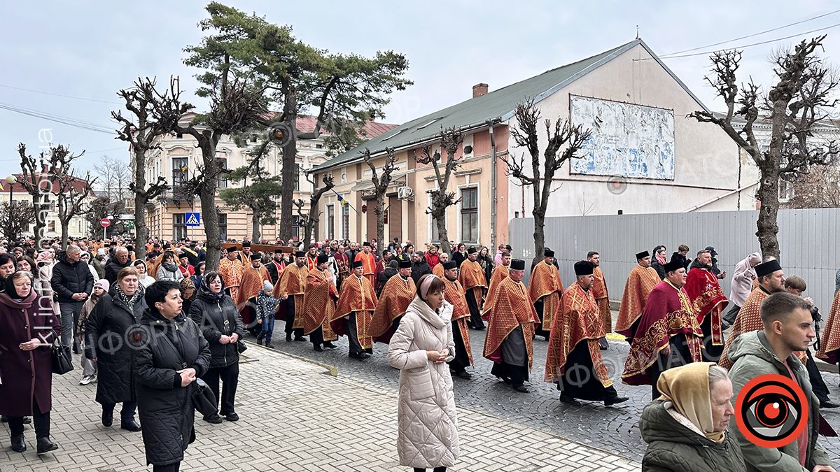 У Коломиї відбулась Хресна дорога по місту 14