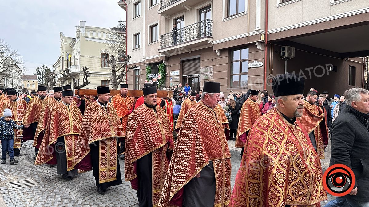 У Коломиї відбулась Хресна дорога по місту 12