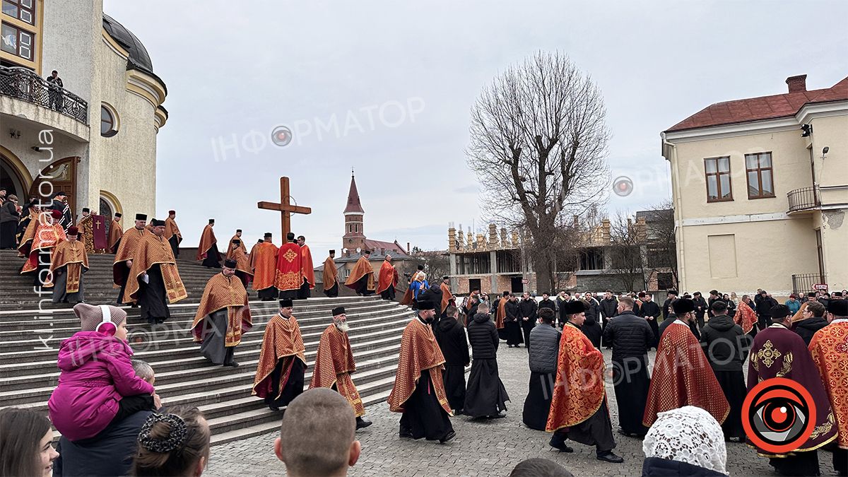 У Коломиї відбулась Хресна дорога по місту 3