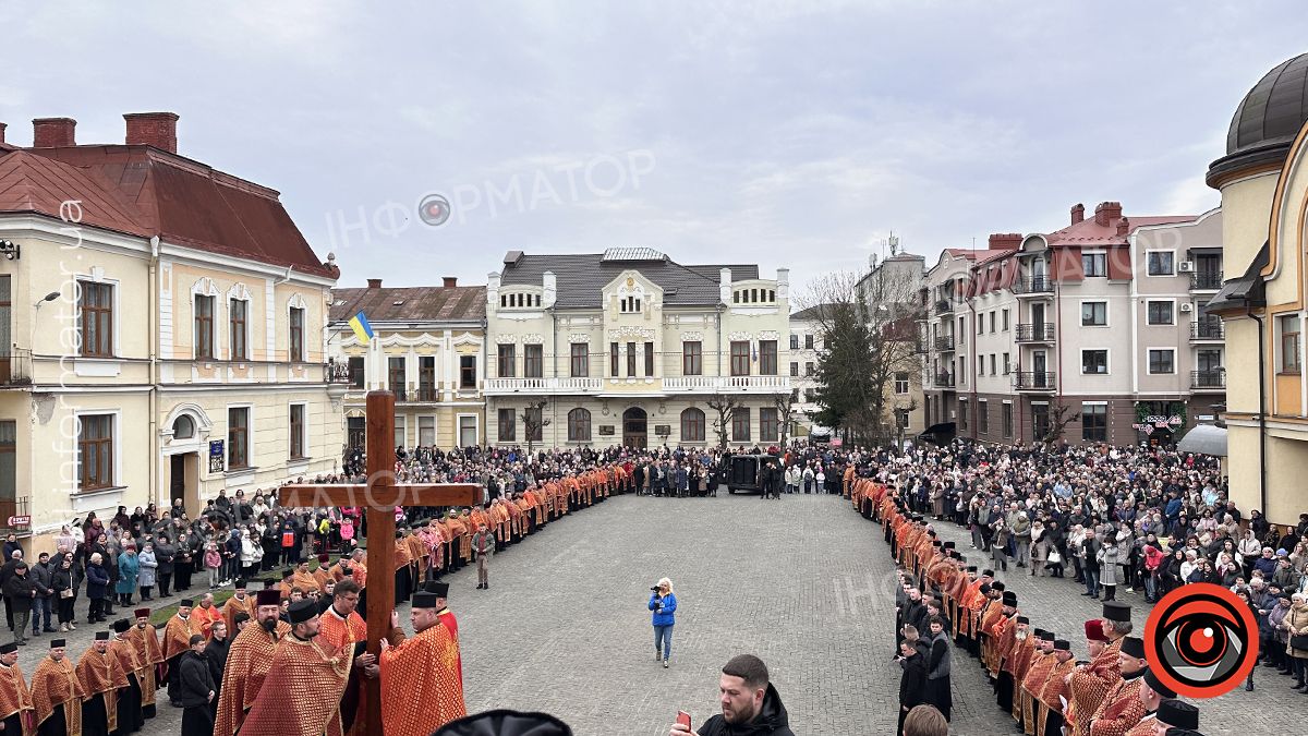 У Коломиї відбулась Хресна дорога по місту 6