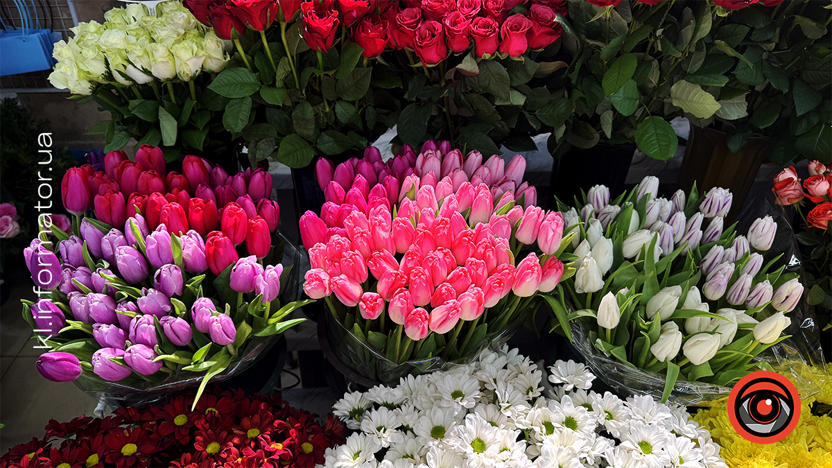 Тюльпани, троянди та хризантеми: скільки вартують квіти у Коломиї перед 8 березня 4