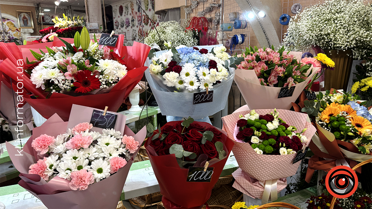 Тюльпани, троянди та хризантеми: скільки вартують квіти у Коломиї перед 8 березня 2