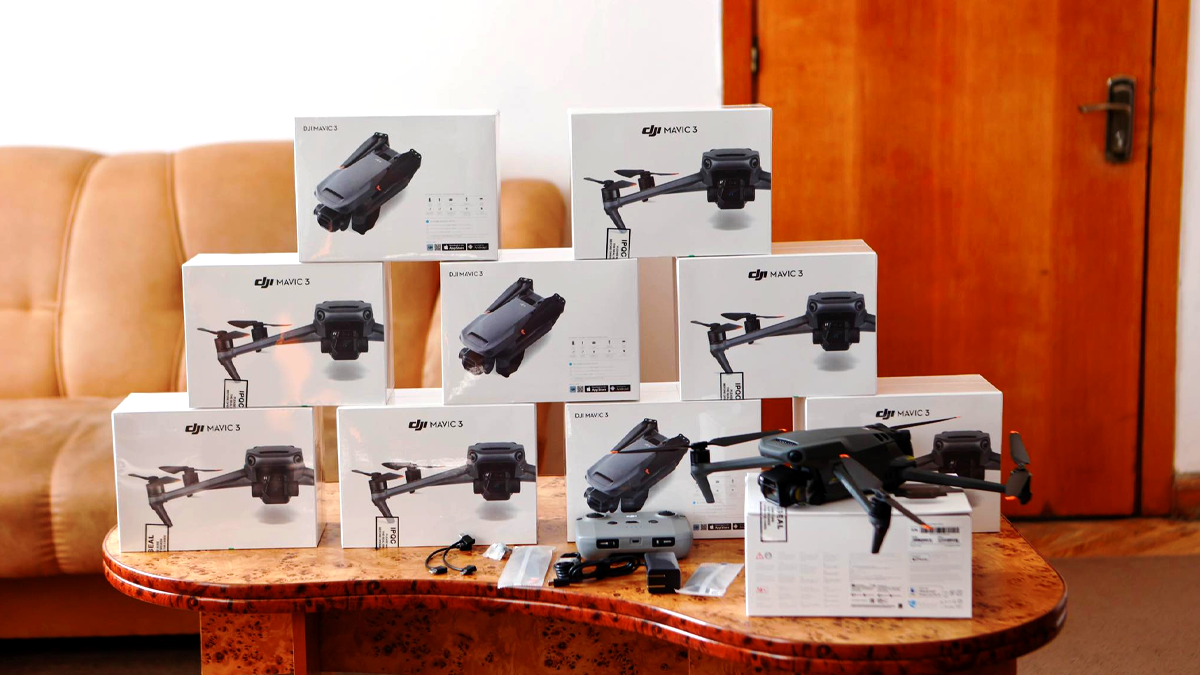 Бійцям 10-ї бригади "Едельвейс" передали 10 квадрокоптерів DJI Mavic 3