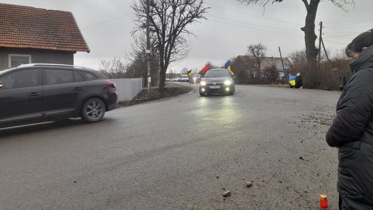 У П'ядицьку громаду назавжди повернувся померлий Герой Ярослав Лаврук 4