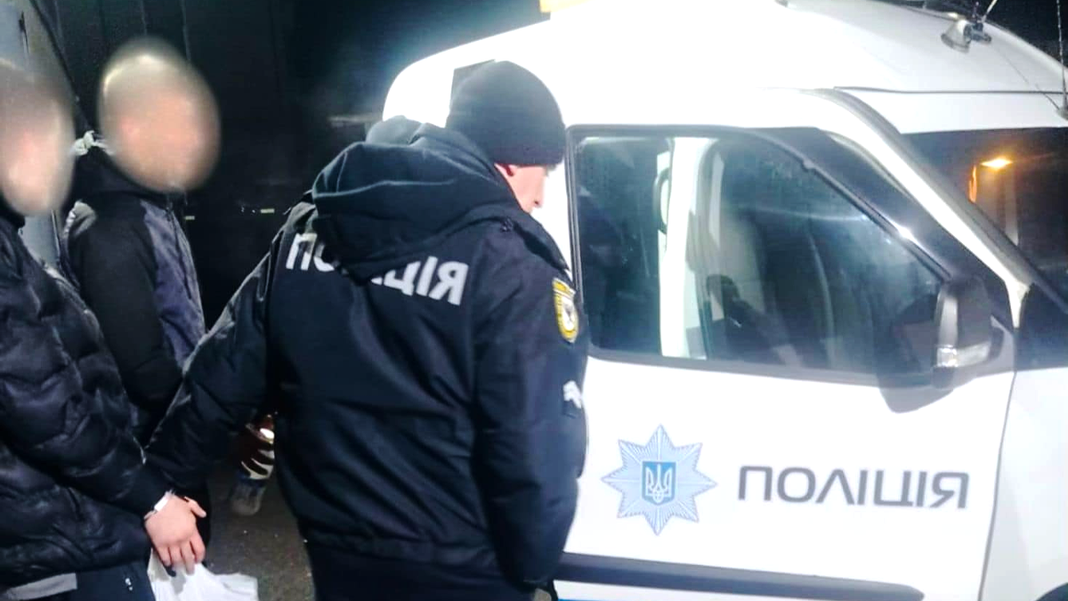 Під Коломиєю двоє молодиків побили та пограбували військового, який приїхав на лікування 3