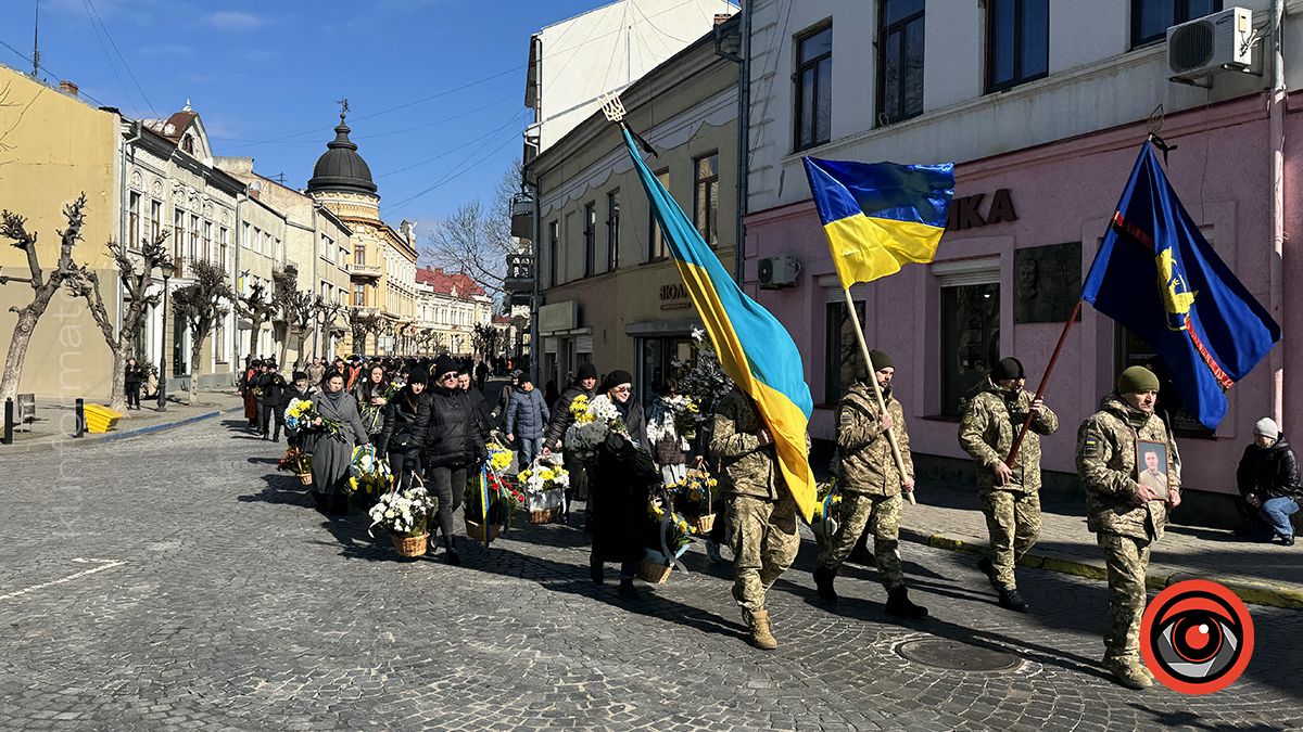 Коломия попрощалася з молодим прикордонником Сергієм Могильняком 8