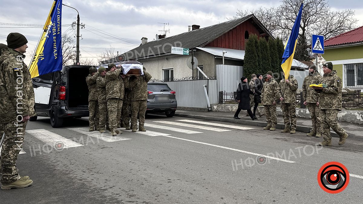 У Коломиї "на щиті" зустріли Героя Андрія Варчука 7