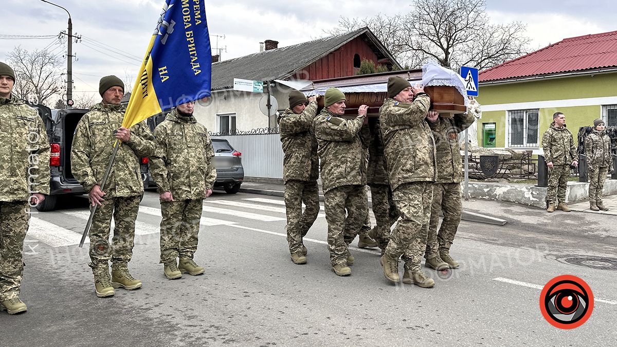 У Коломиї "на щиті" зустріли Героя Андрія Варчука 8