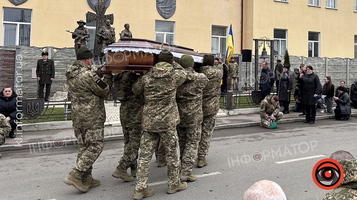 У Коломиї "на щиті" зустріли Героя Андрія Варчука 9