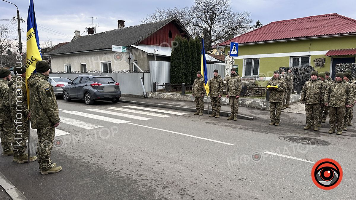 У Коломиї "на щиті" зустріли Героя Андрія Варчука 1