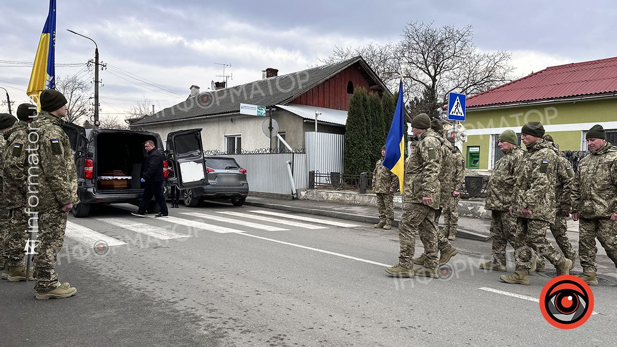 У Коломиї "на щиті" зустріли Героя Андрія Варчука 4