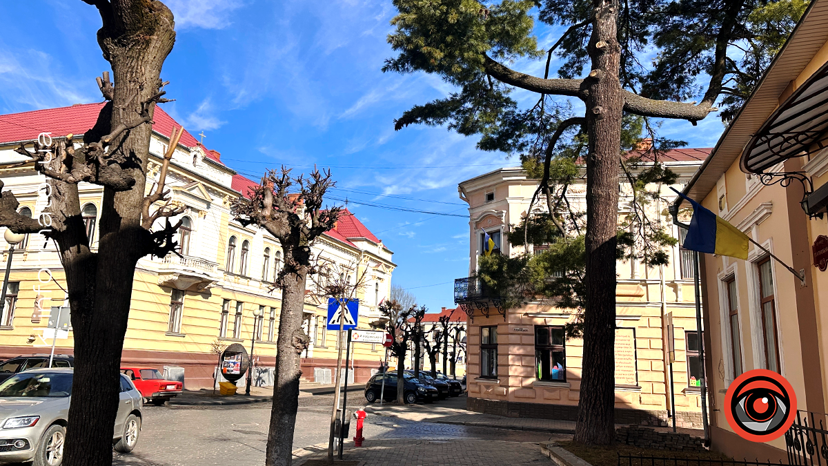 Перші теплі промені сонця: фоторепортаж березневої Коломиї 11