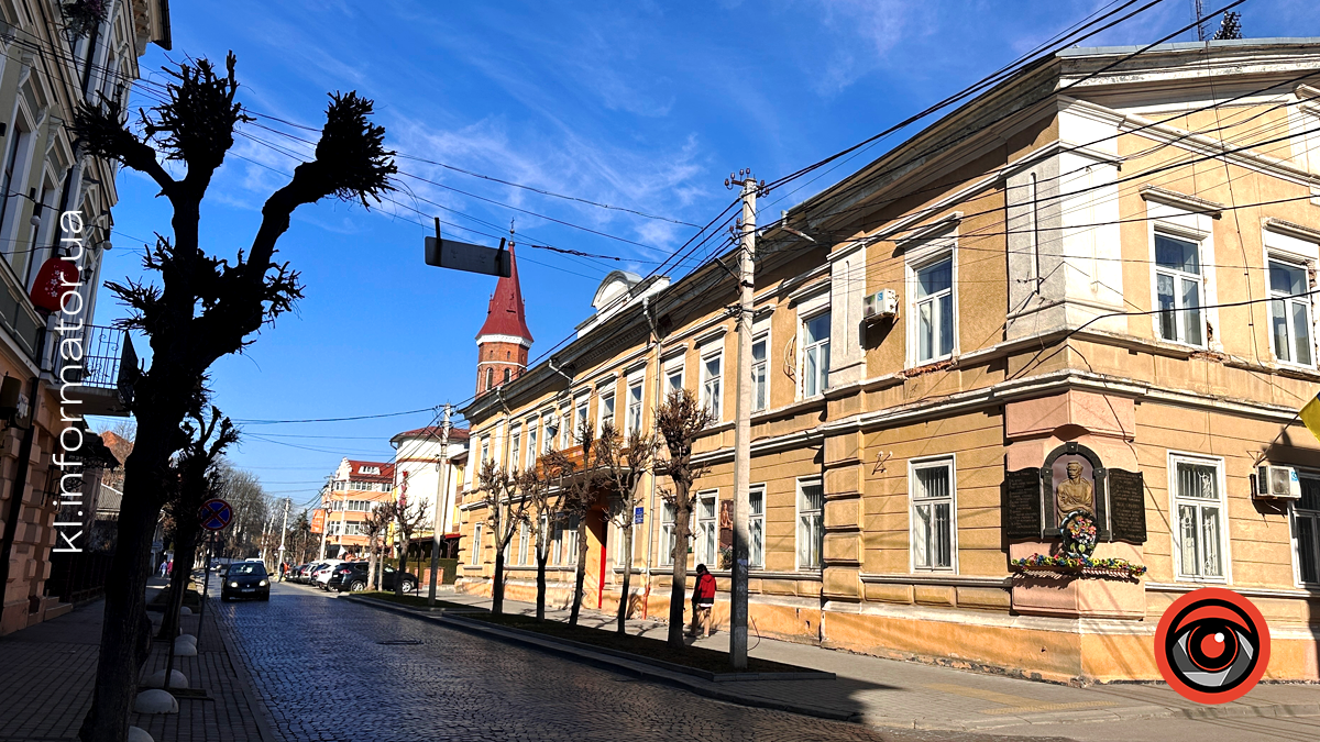 Перші теплі промені сонця: фоторепортаж березневої Коломиї 8